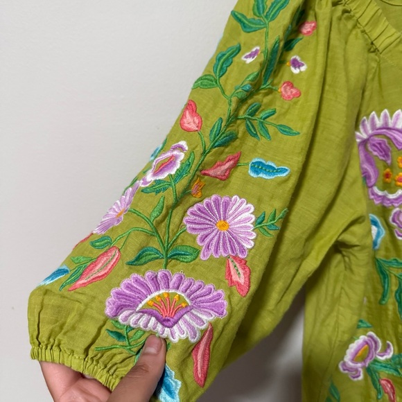 Sundance Embroidered Kiwi Green Top Size Medium Puff Sleeves - Picture 6 of 9